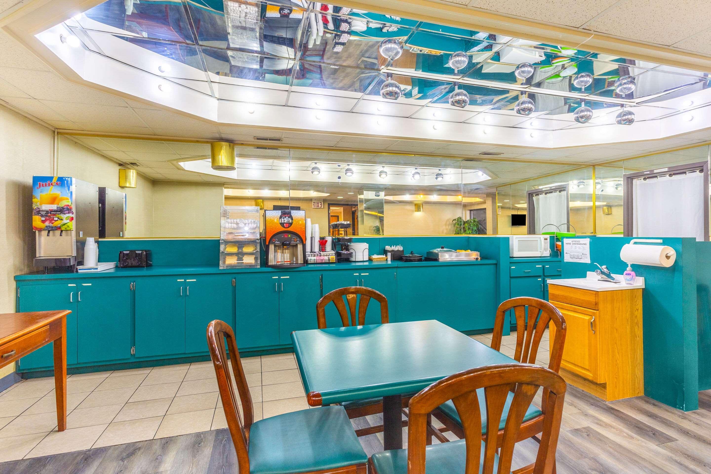 Econo Lodge&Suites Clarksville Extérieur photo