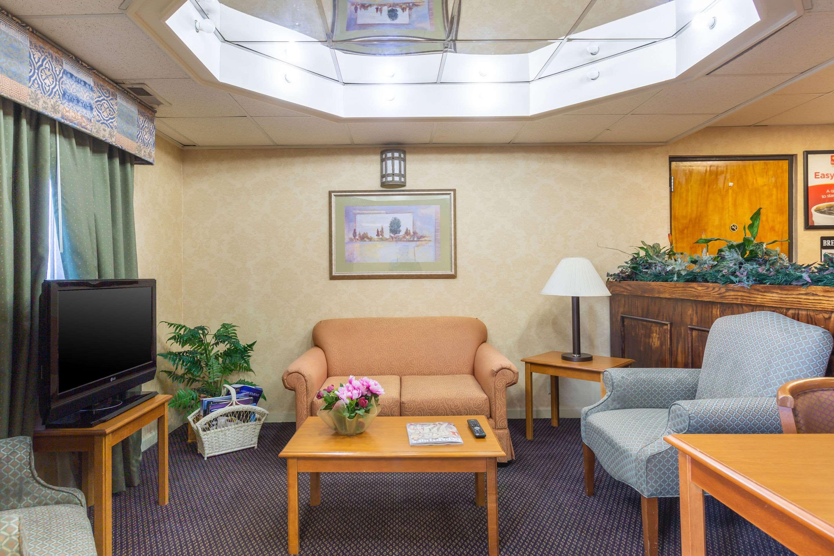 Econo Lodge&Suites Clarksville Extérieur photo