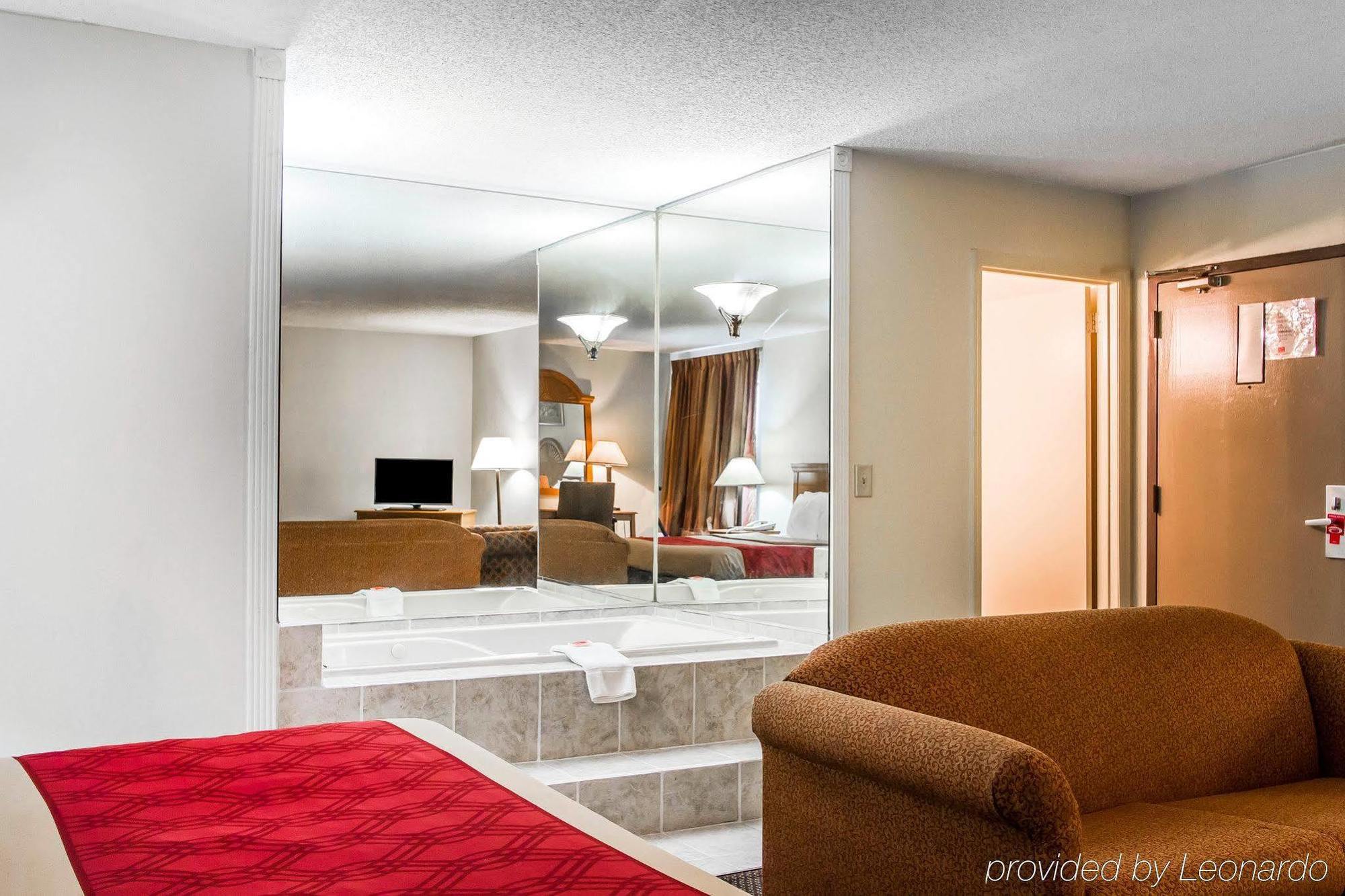 Econo Lodge&Suites Clarksville Extérieur photo