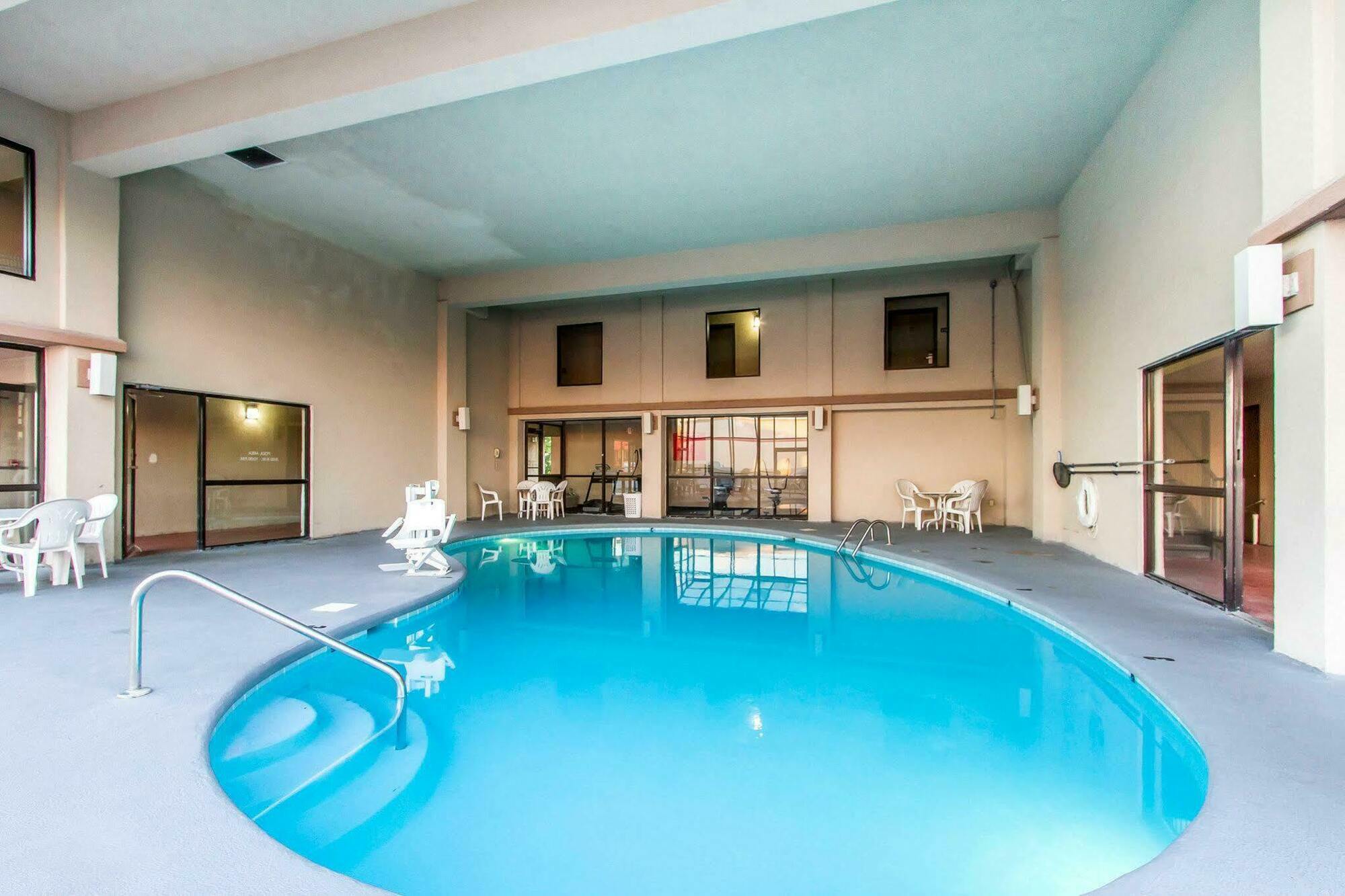 Econo Lodge&Suites Clarksville Extérieur photo